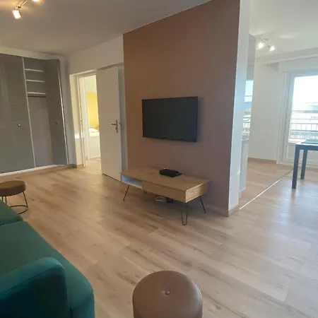 Portes De La Vielle - 3 Bedrooms & Parking Apartment